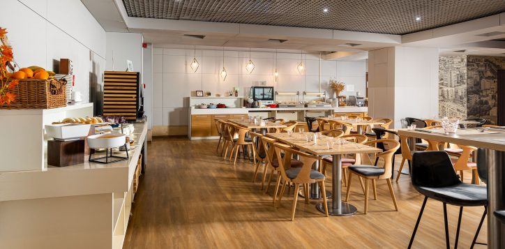 mercure_unirii_dining_slide_01-2-2